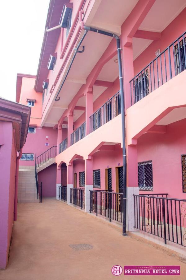 Britannia Hotel Cmr Yaounde Bagian luar foto