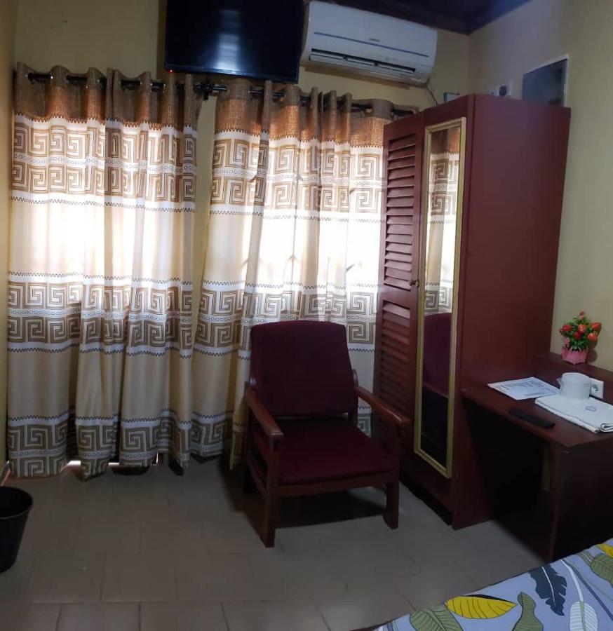 Britannia Hotel Cmr Yaounde Bagian luar foto