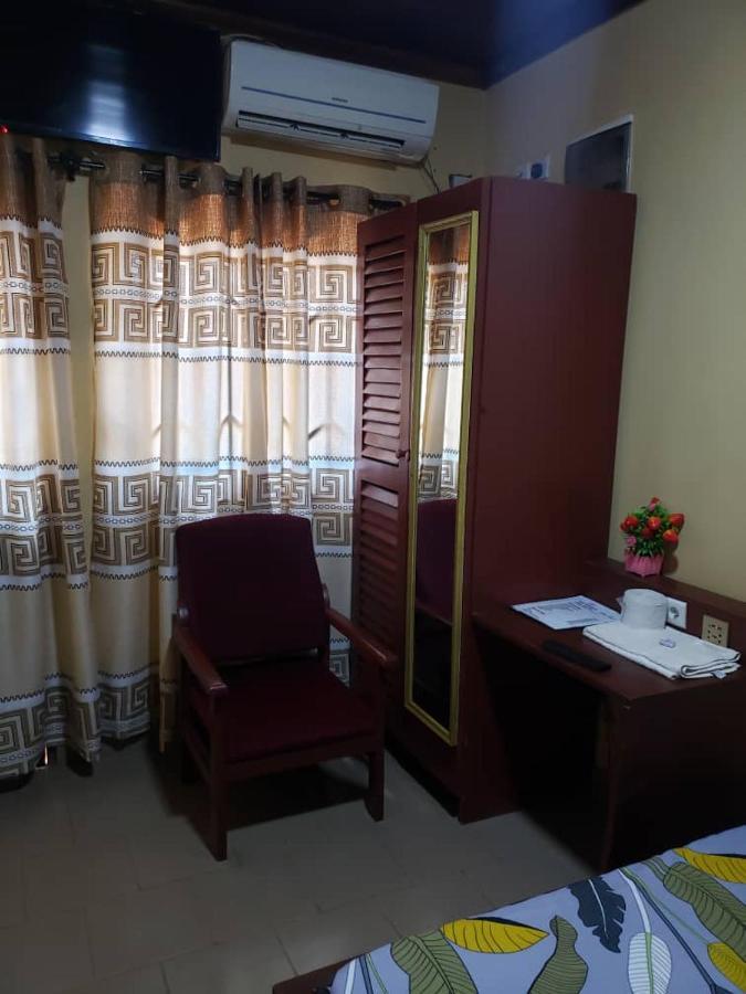 Britannia Hotel Cmr Yaounde Bagian luar foto
