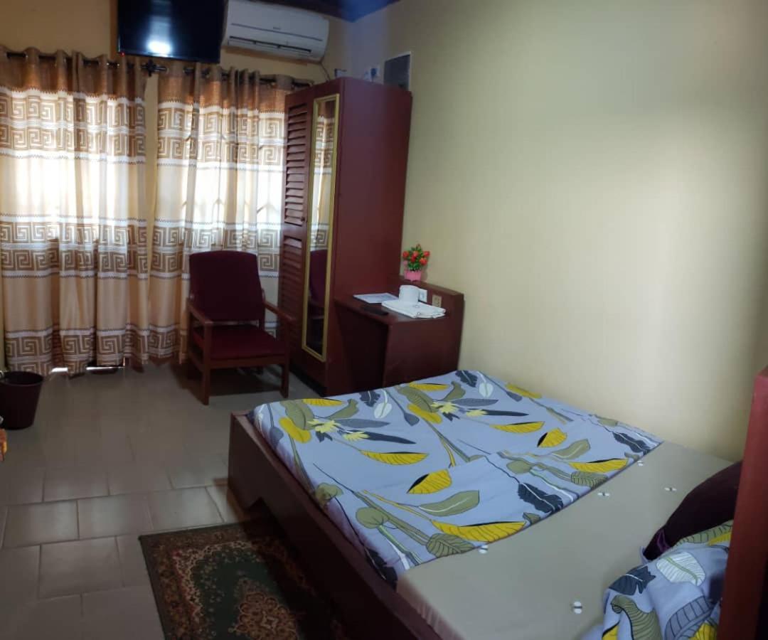 Britannia Hotel Cmr Yaounde Bagian luar foto