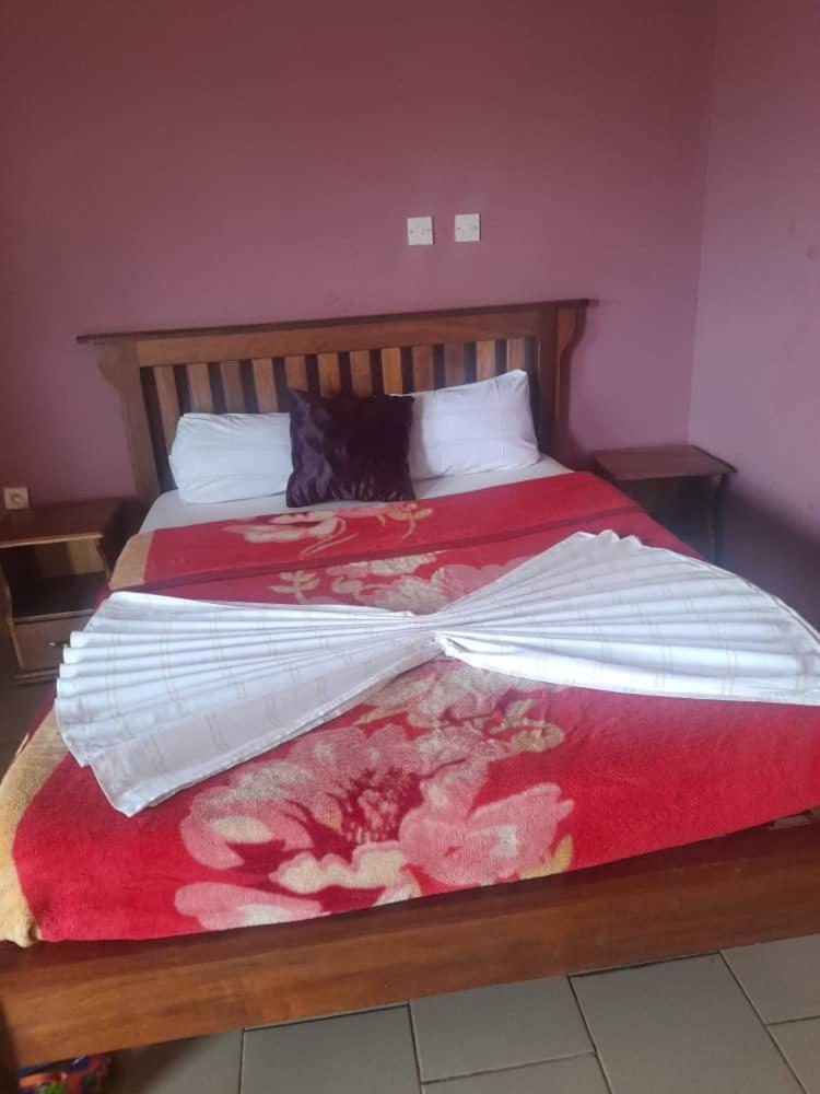 Britannia Hotel Cmr Yaounde Bagian luar foto