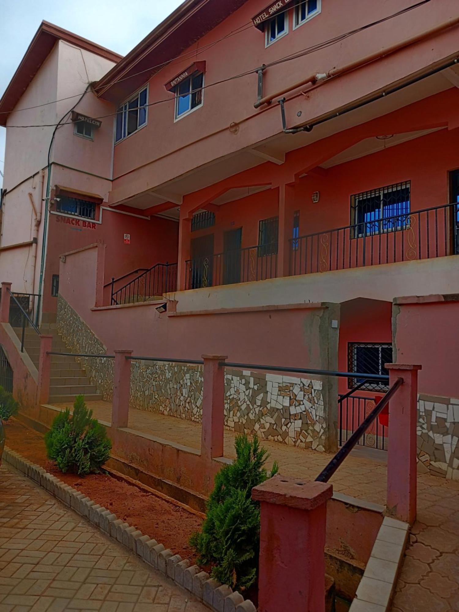Britannia Hotel Cmr Yaounde Bagian luar foto